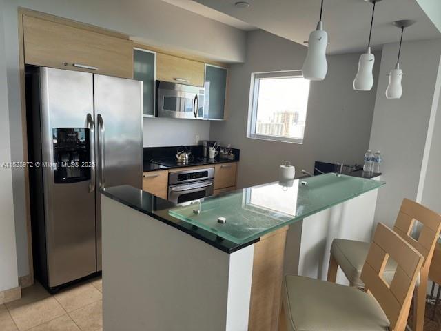 18683 Collins Ave Property Photo 16
