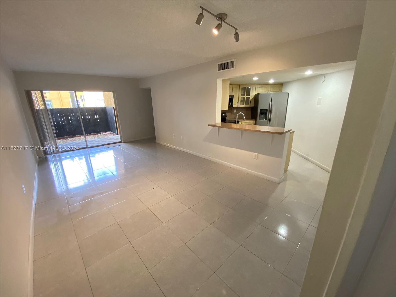 9735 Fontainebleau Blvd G102 Property Photo 2
