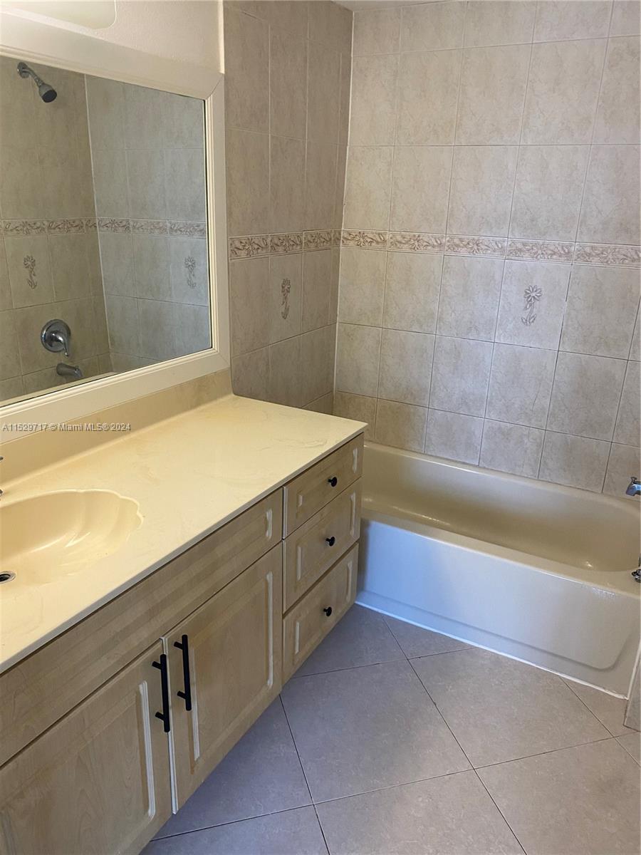 9735 Fontainebleau Blvd G102 Property Photo 9