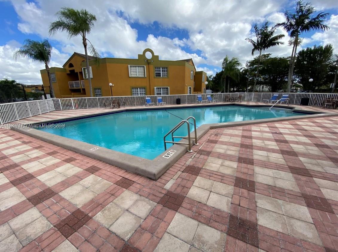 9735 Fontainebleau Blvd G102 Property Photo 23
