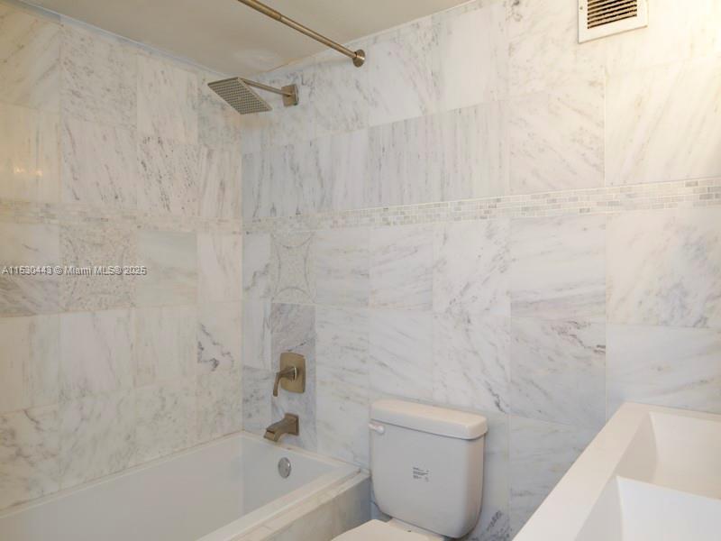 1200 West Ave 202 Property Photo 10