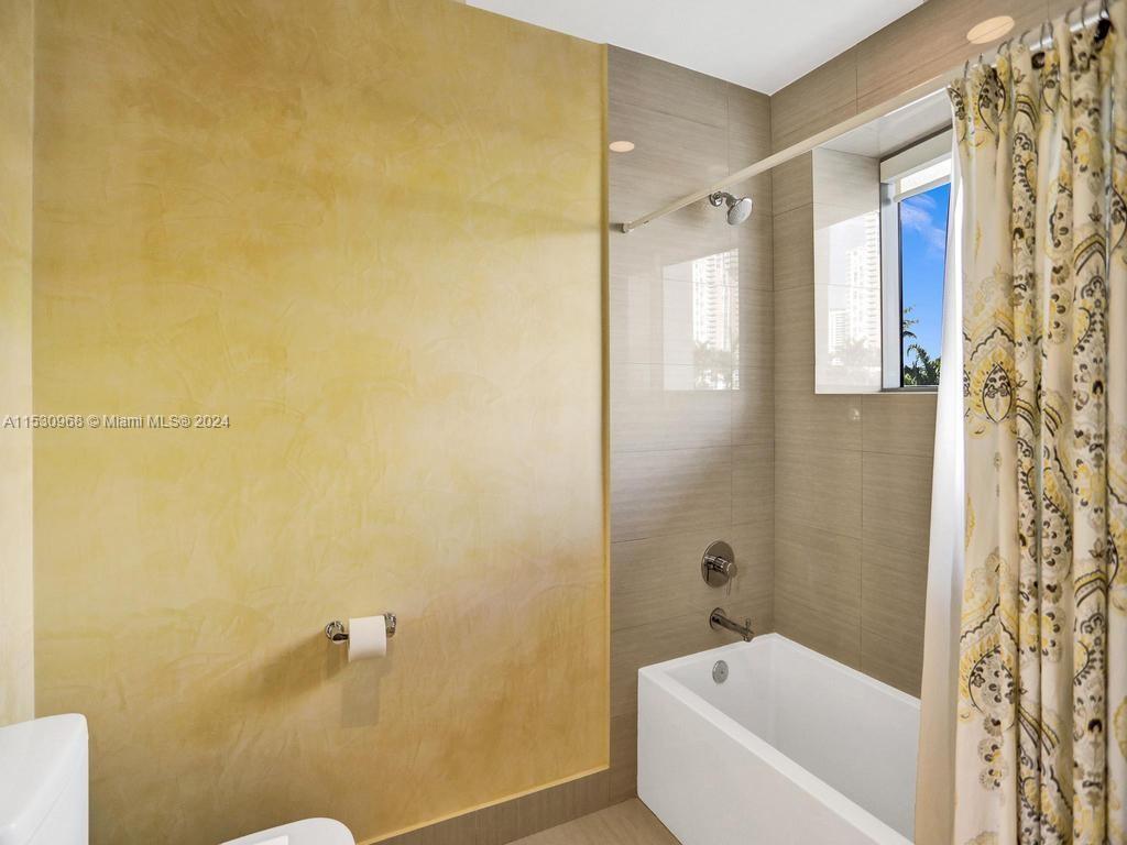 3250 Ne 188th St 207 Property Photo 46