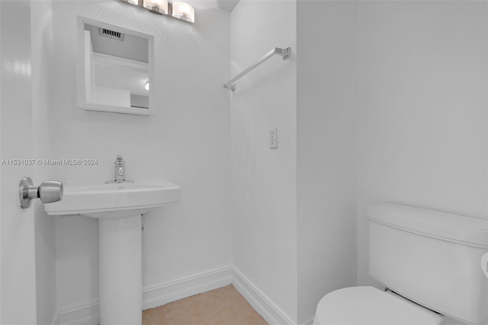 2851 Ne 183rd St 803e Property Photo 9