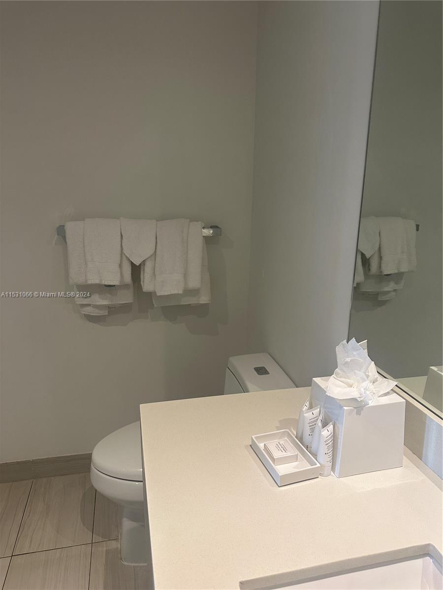 4010 S Ocean Dr R707 Property Photo 28