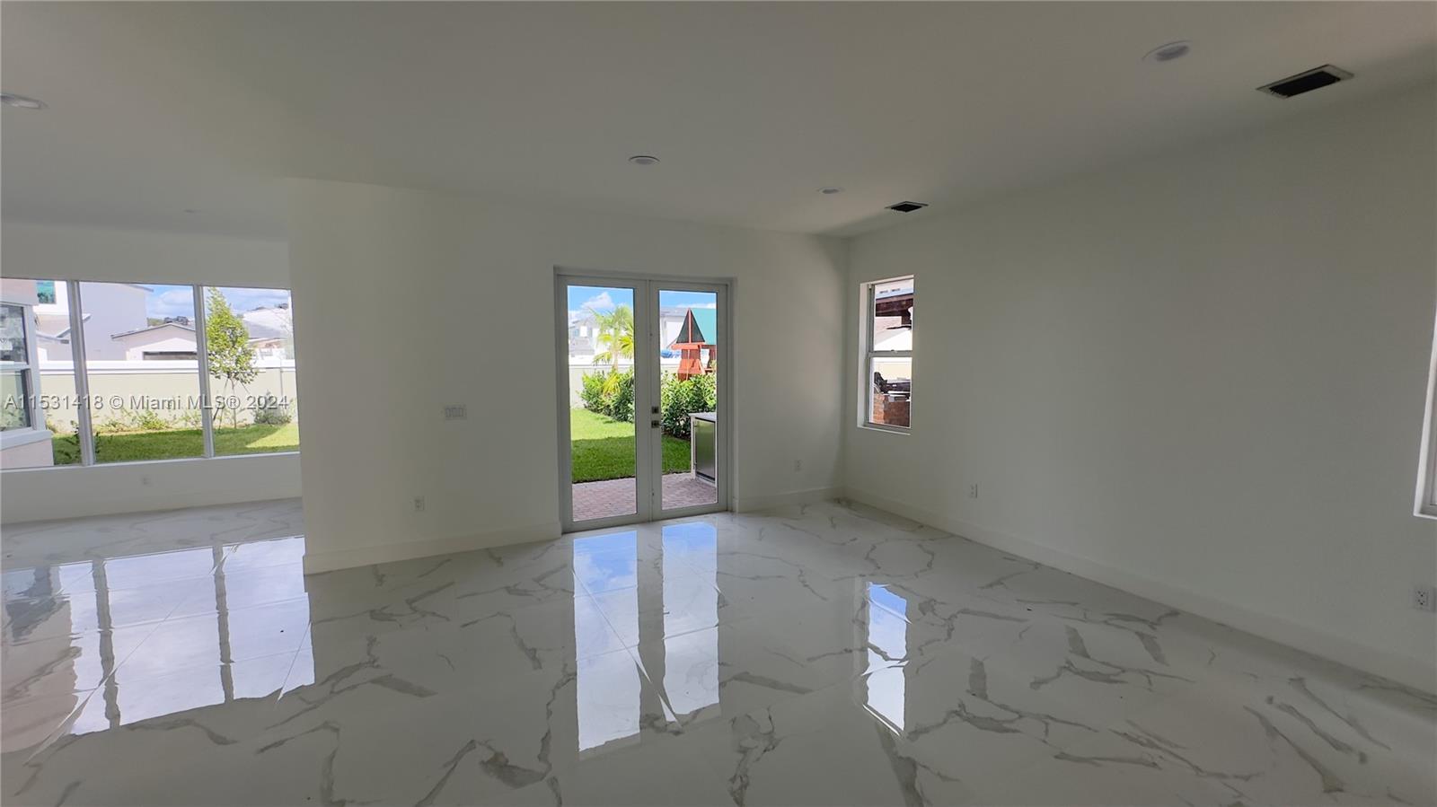 3523 Forest View Cir Property Photo 12