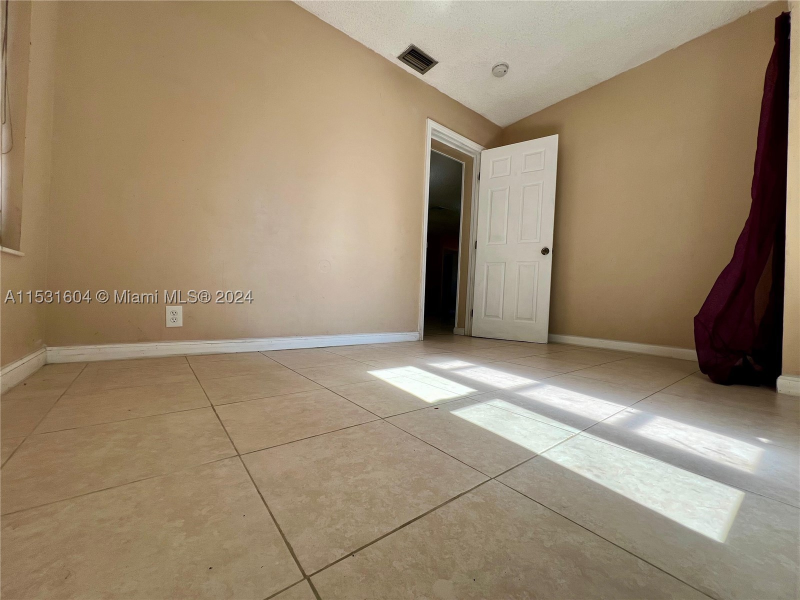 6990 Sw 1st St Property Photo 19