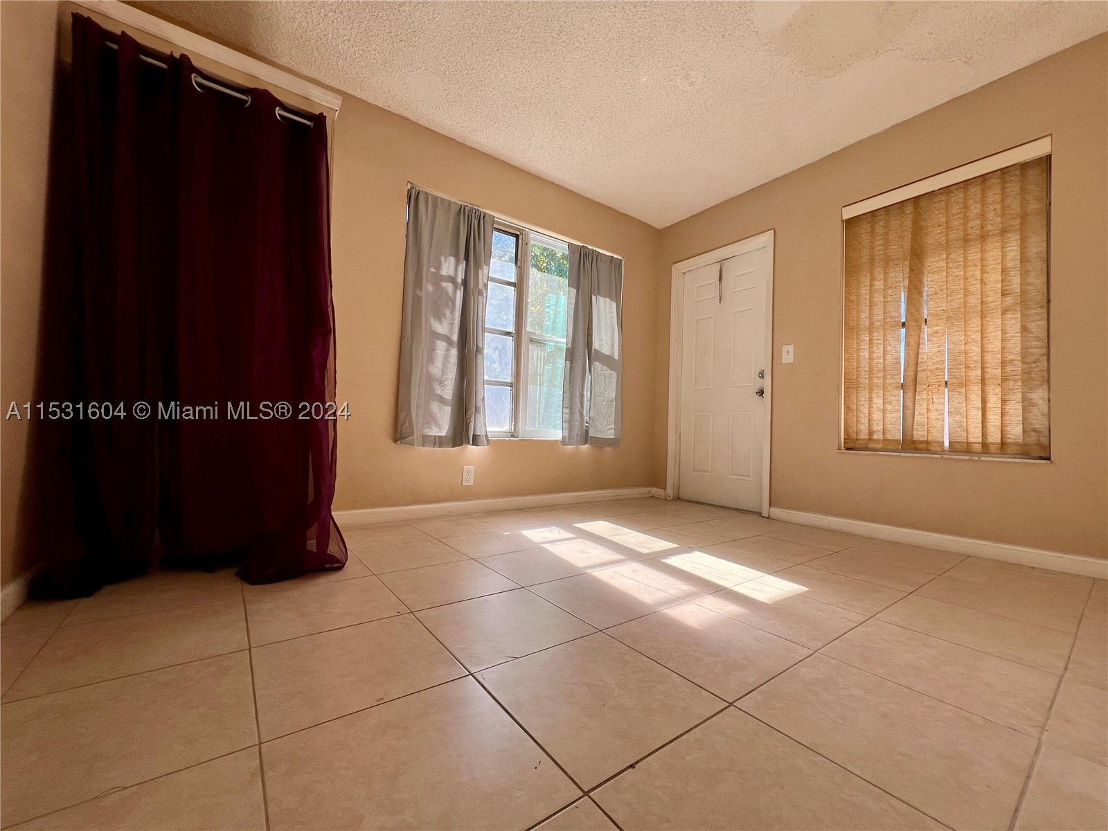 6990 Sw 1st St Property Photo 20