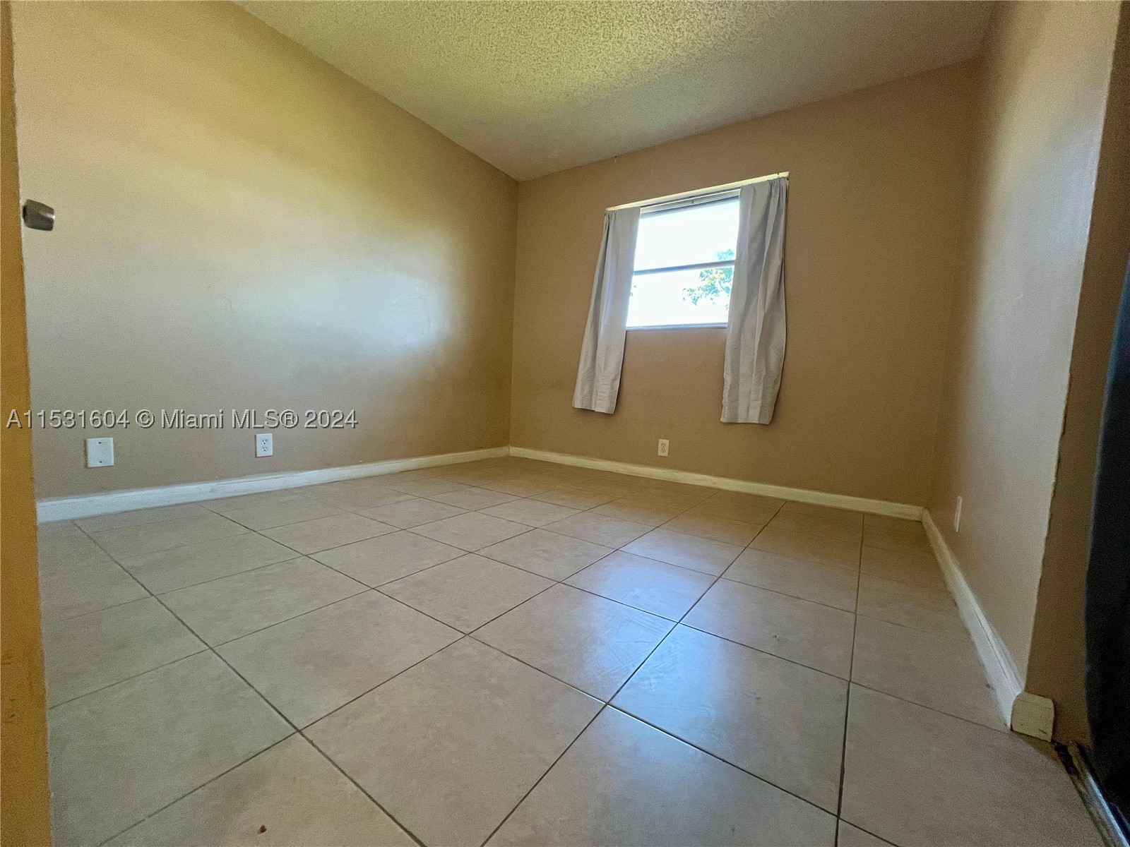 6990 Sw 1st St Property Photo 26