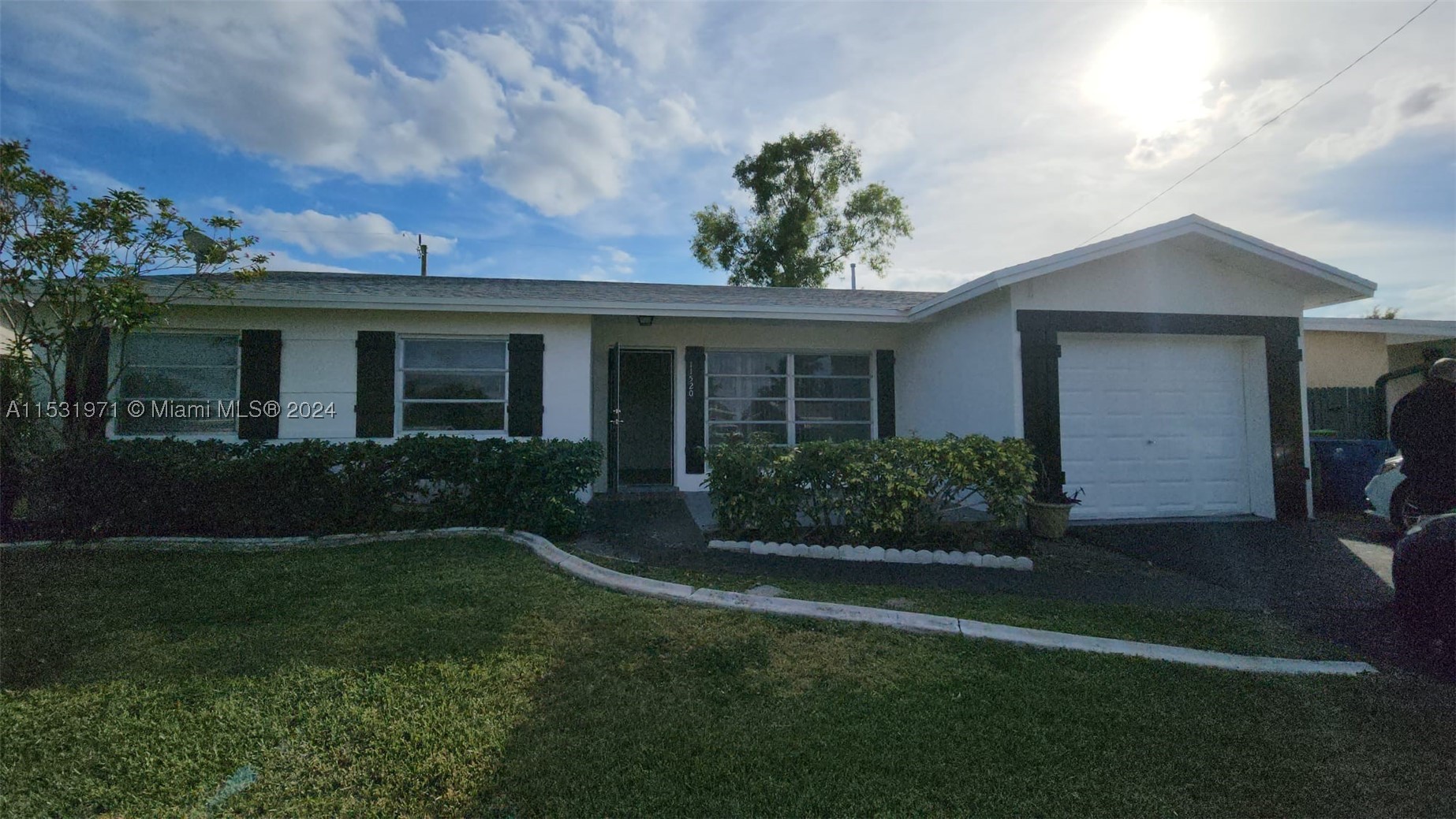 11520 Nw 31st Pl Property Photo 1