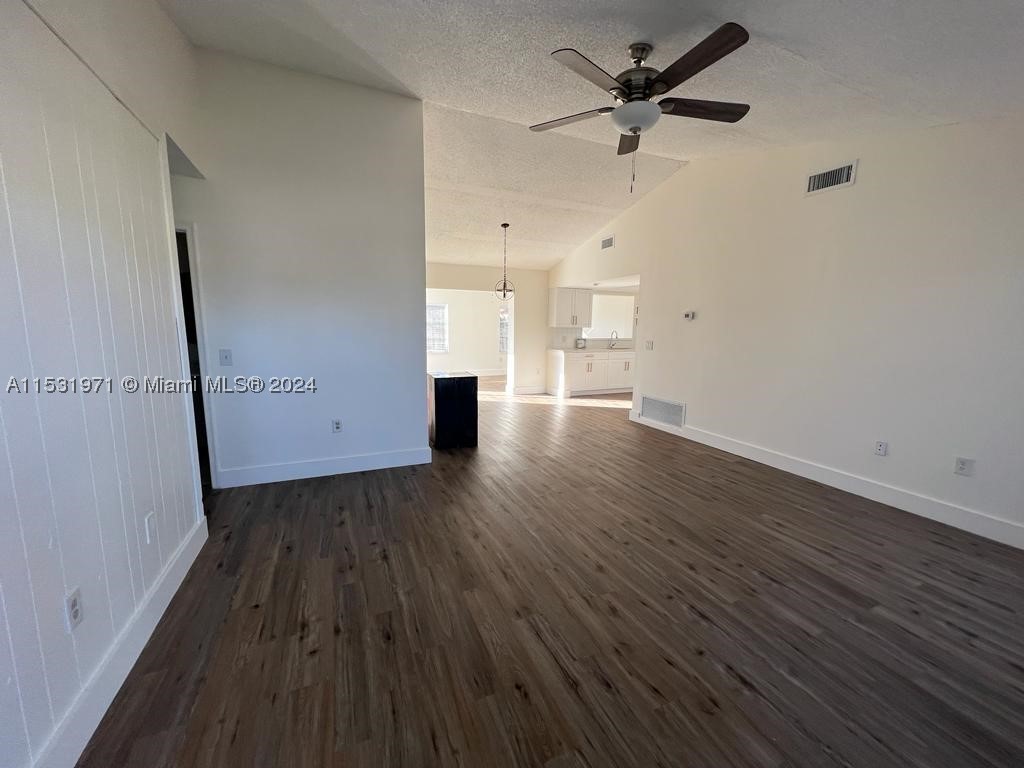 11520 Nw 31st Pl Property Photo 11