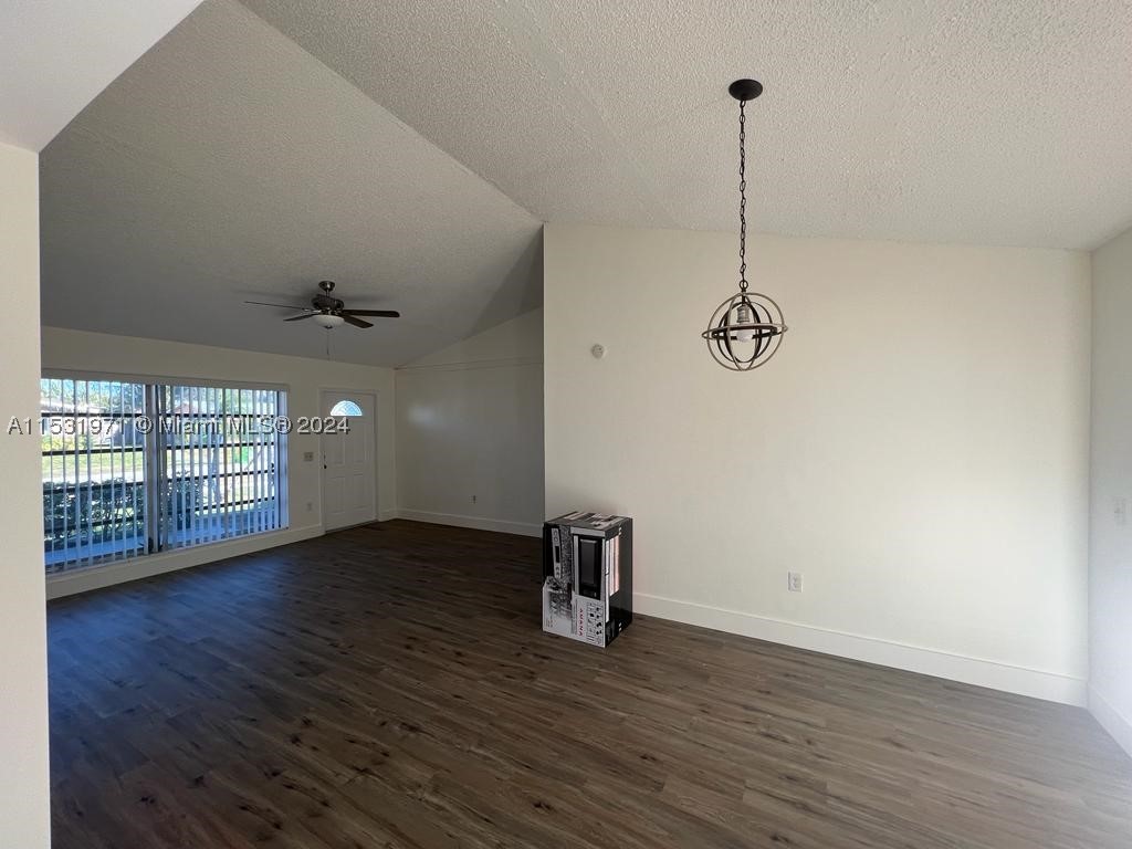 11520 Nw 31st Pl Property Photo 12