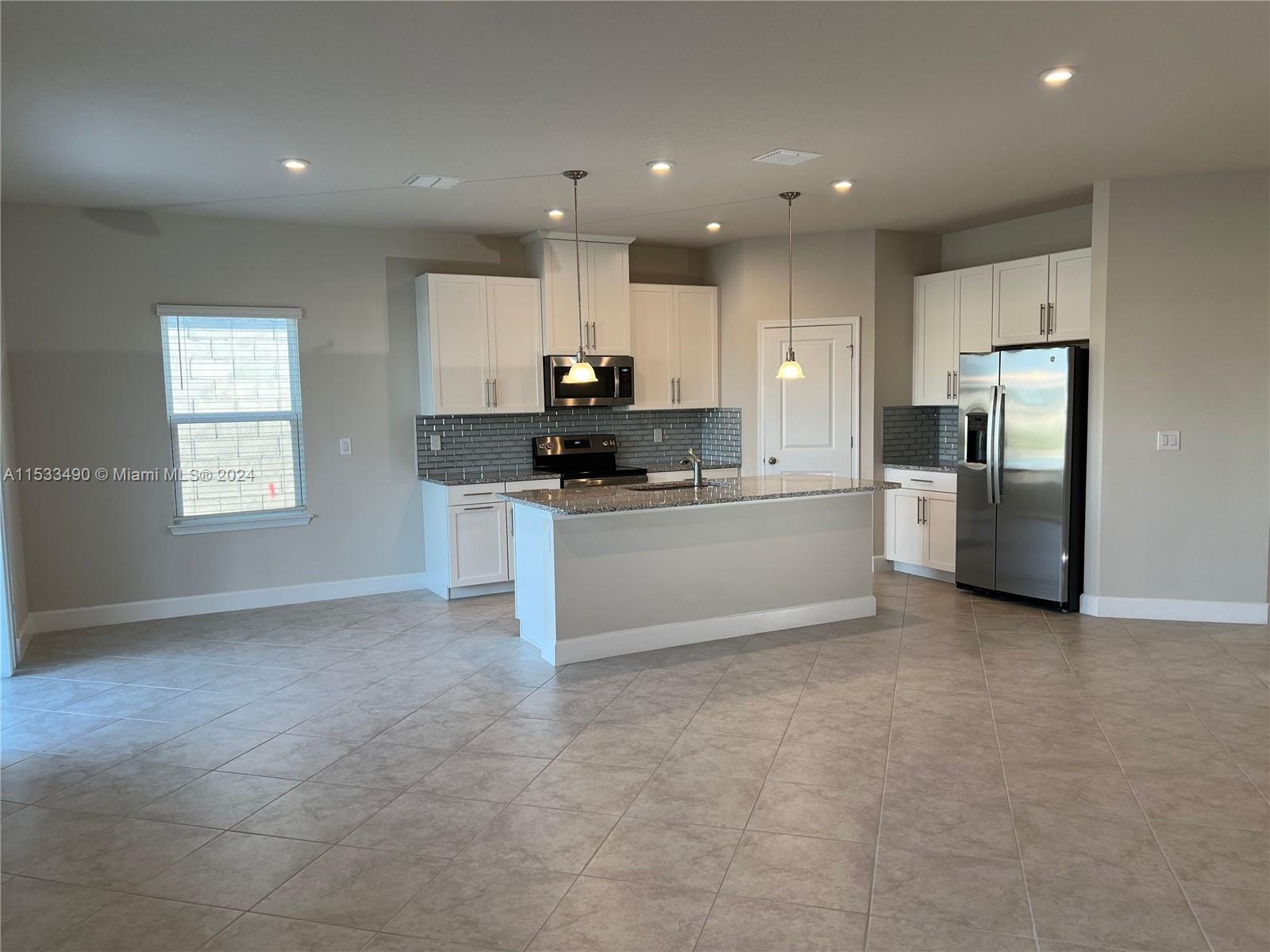 126 Eagle Harbor Way Property Photo 3