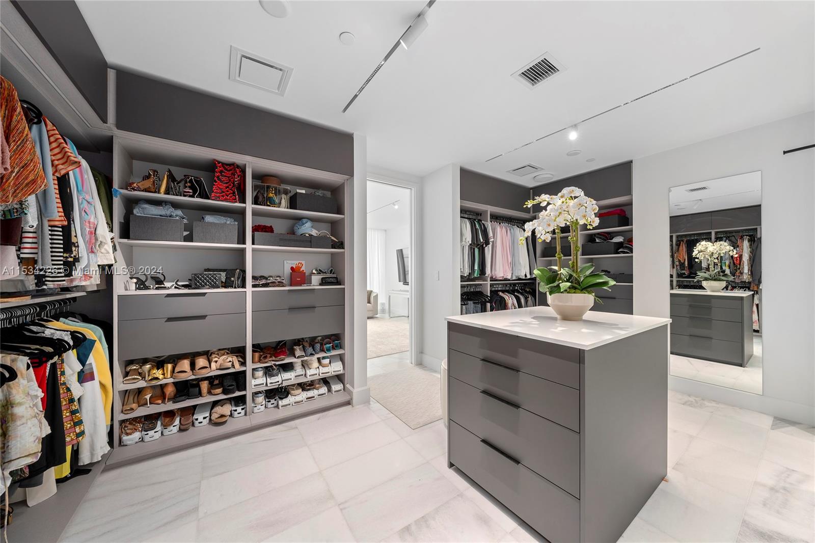 700 Ne 26 Terrace 5503 Property Photo 14