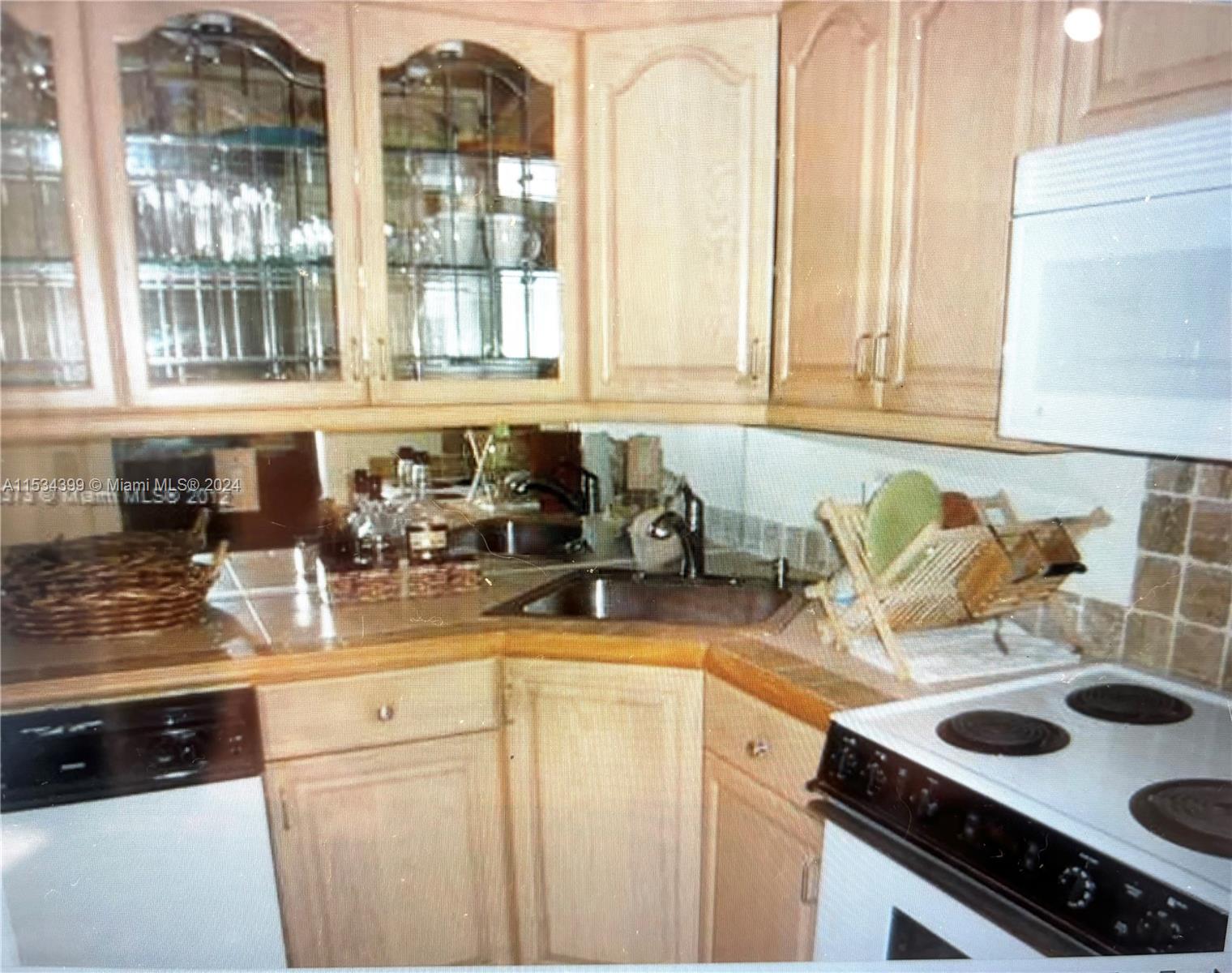 7900 Camino Cir 402 Property Photo 3