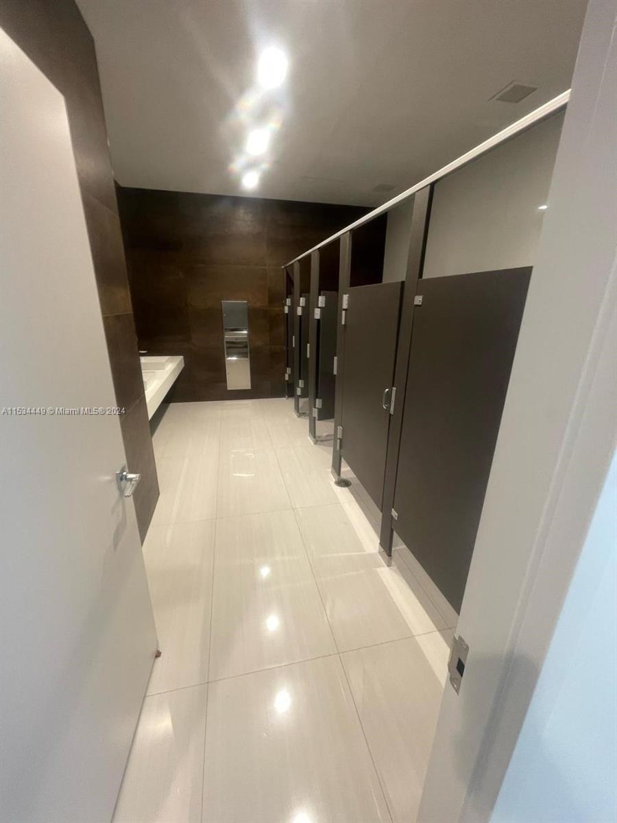 1006 E Hallandale Beach Blvd 4-206 Property Photo 12