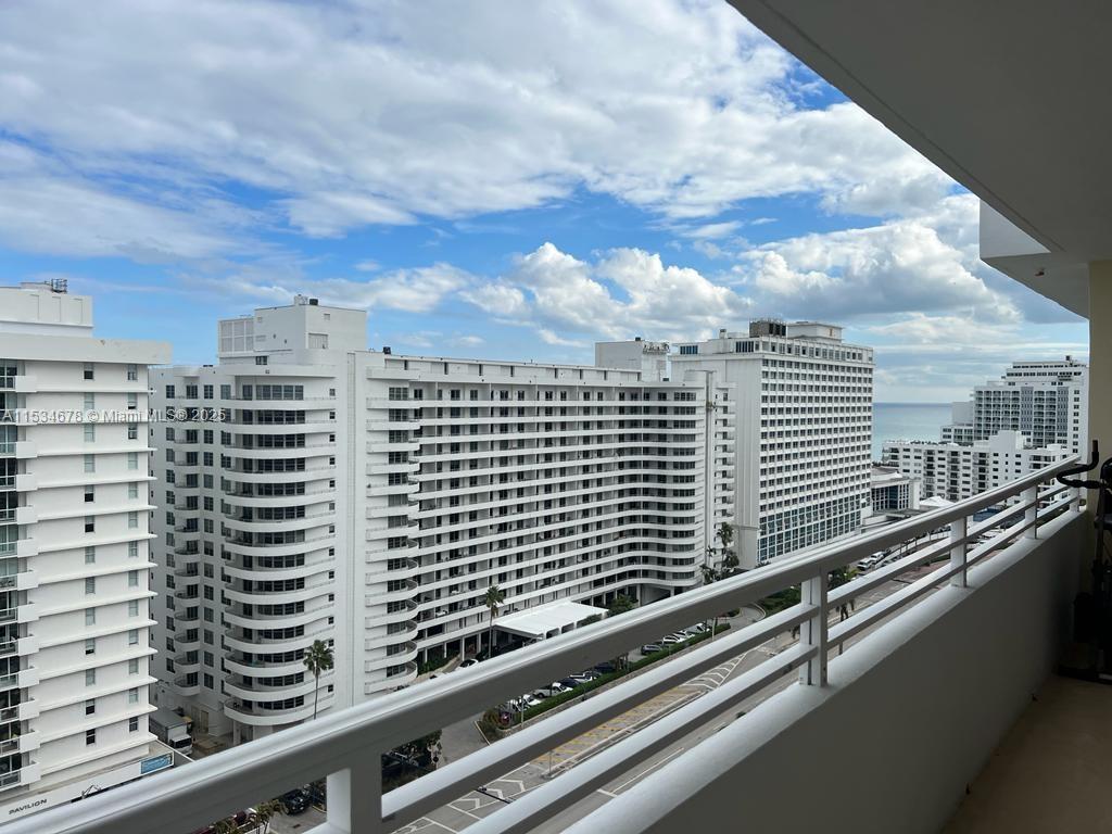 5600 Collins Ave 17t Property Photo 19
