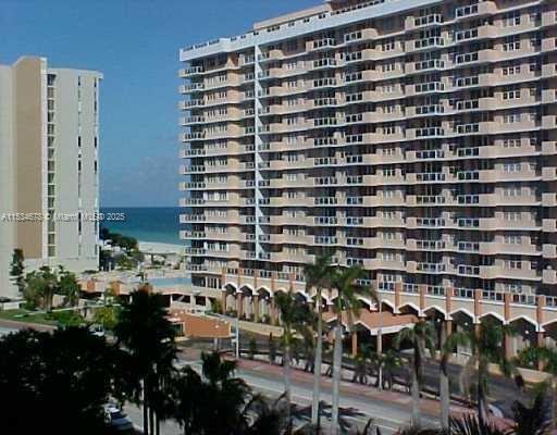 5600 Collins Ave 17t Property Photo 21