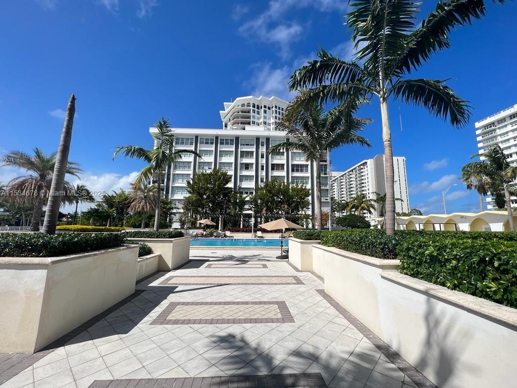 5600 Collins Ave 17t Property Photo 22