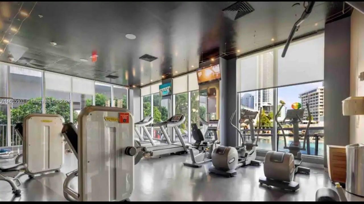 2600 E Hallandale Beach Blvd T3107 Property Photo 19