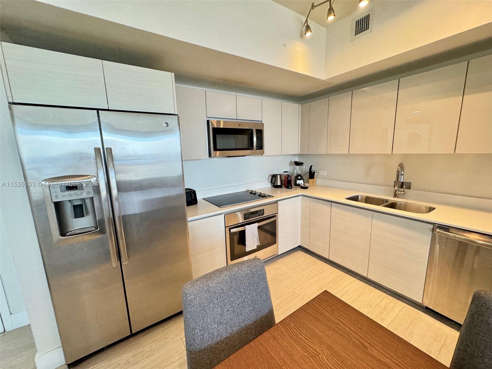 2600 E Hallandale Beach Blvd T3107 Property Photo 34