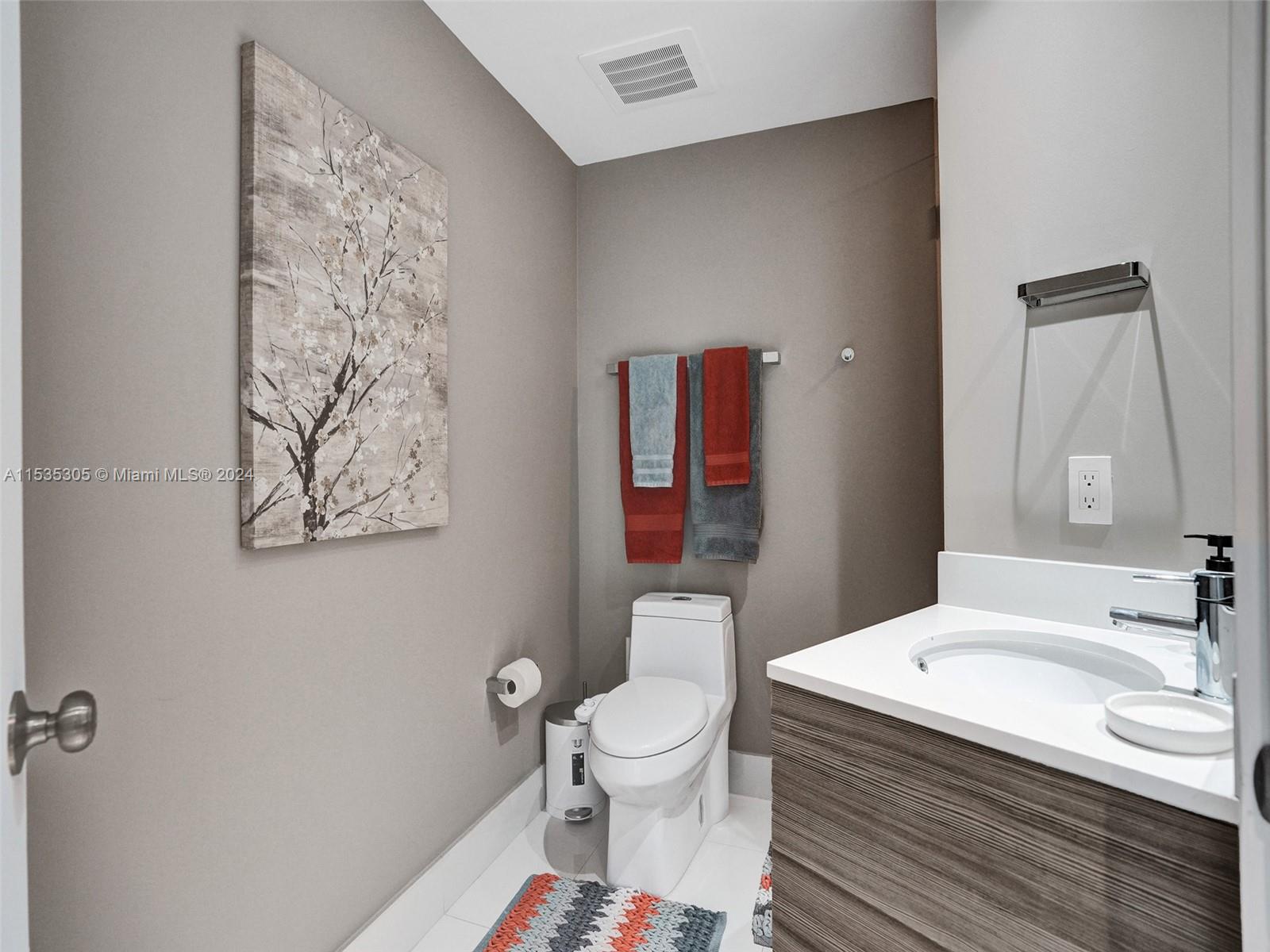 121 Ne 34th St 1801 Property Photo 56