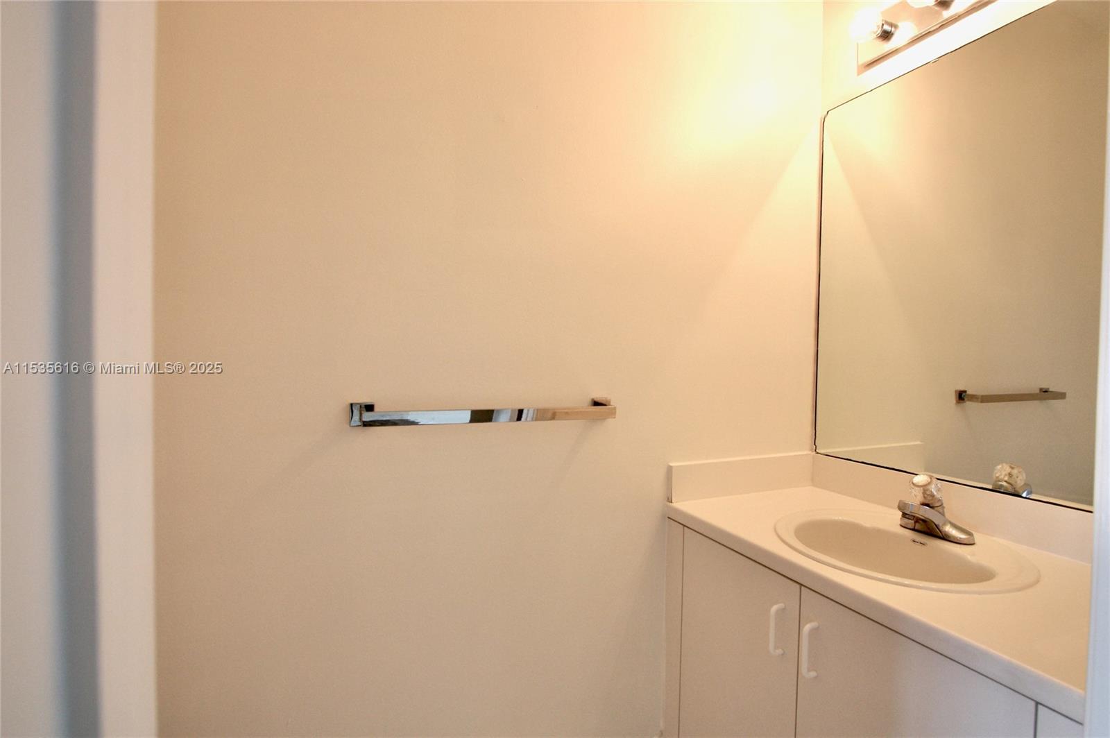3728 San Simeon Cir - Property Photo 17
