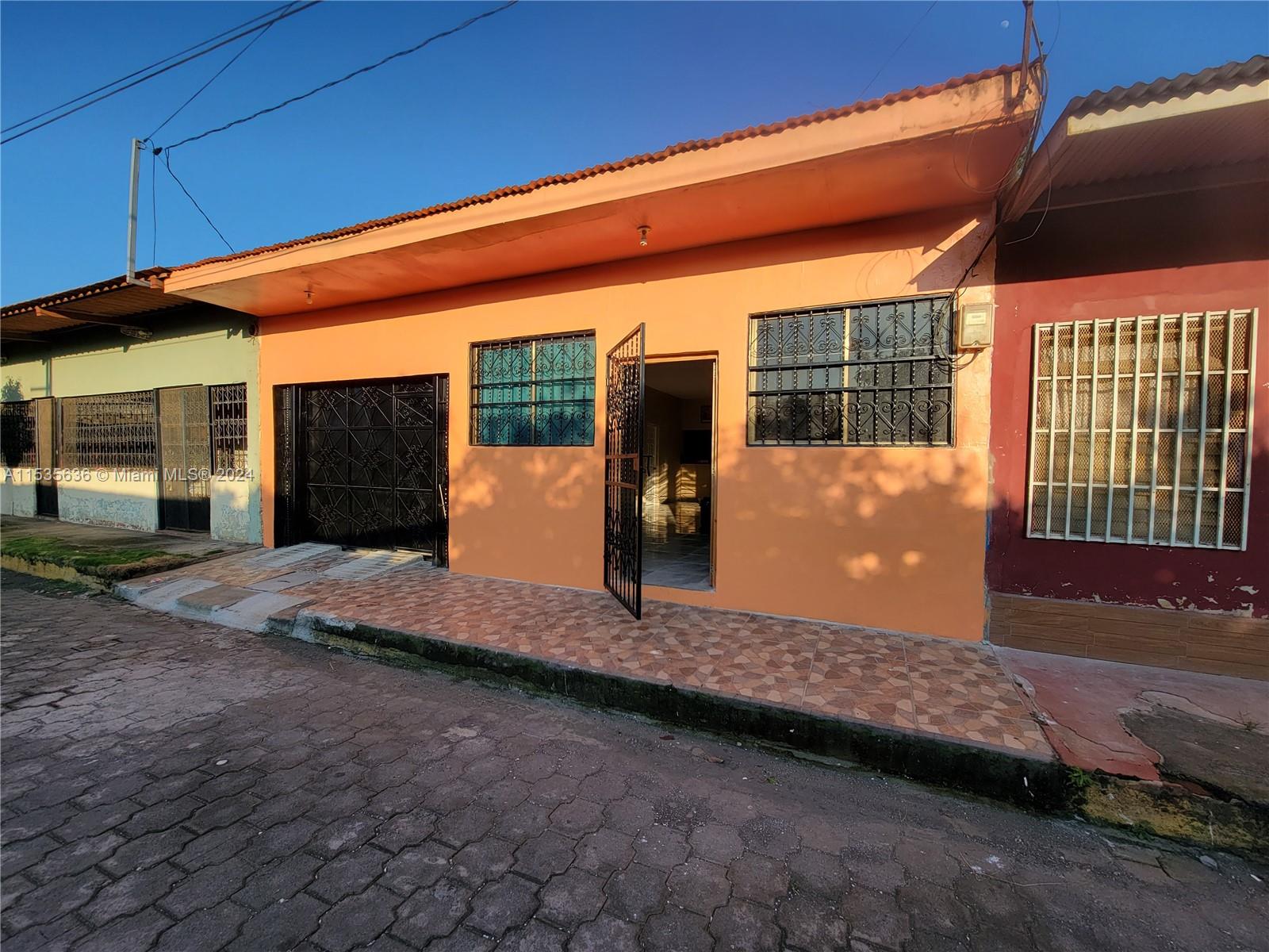 A11535636 Property Photo 1