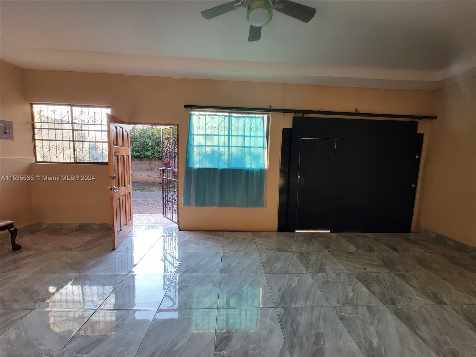 A11535636 Property Photo 5