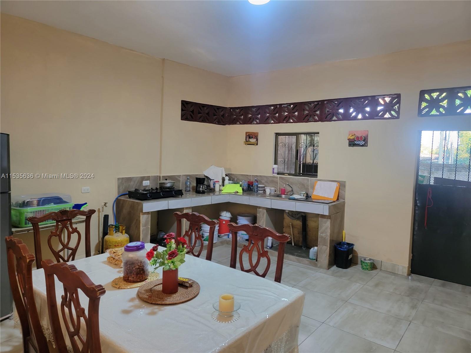 A11535636 Property Photo 13