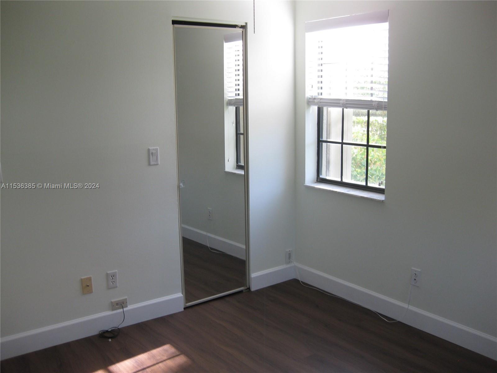 1501 Pinecrest Cir F Property Photo 4