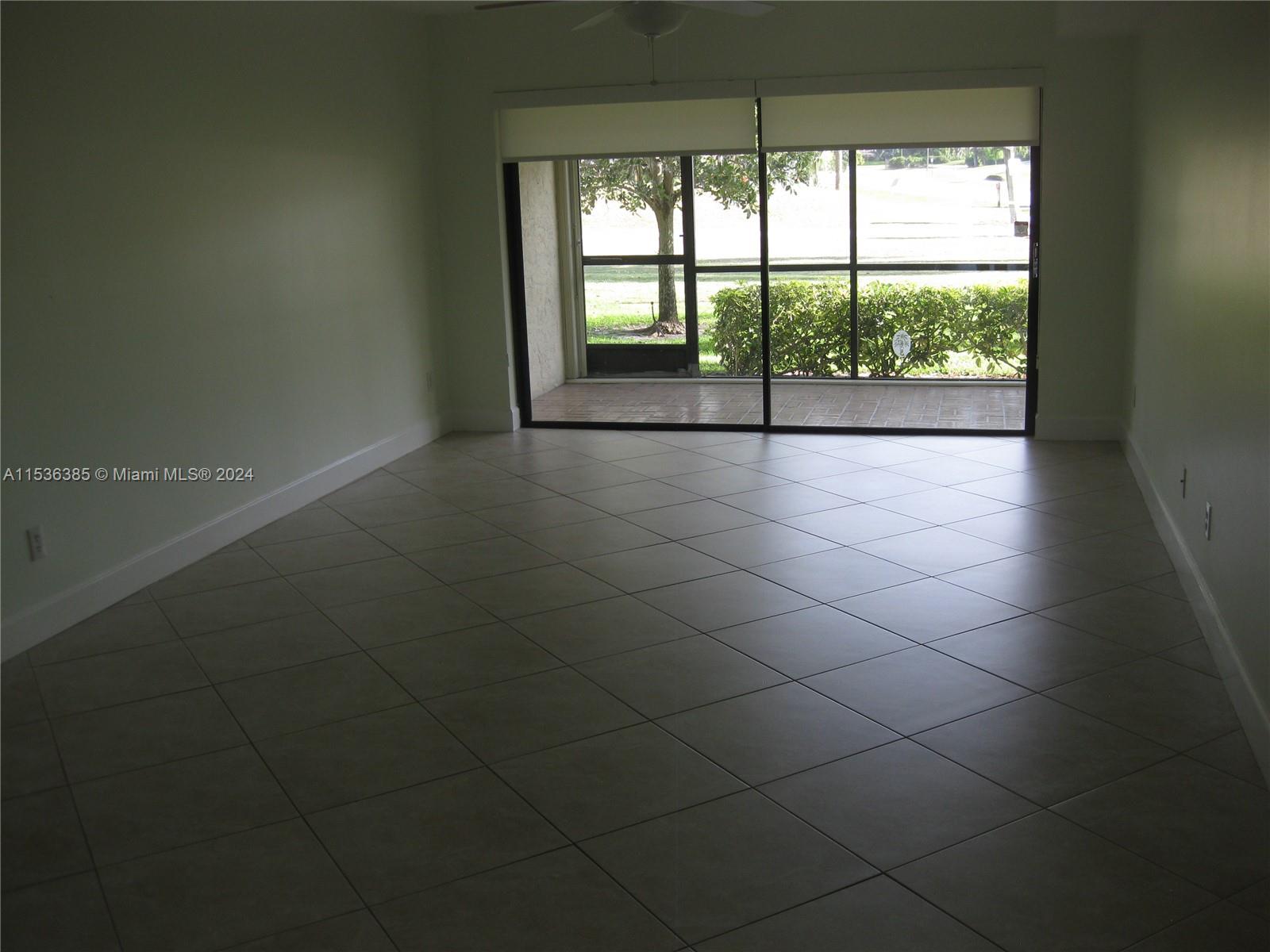 1501 Pinecrest Cir F Property Photo 5