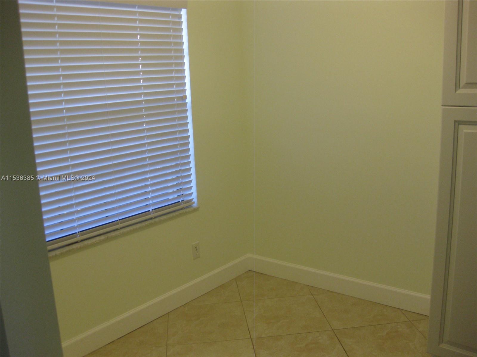 1501 Pinecrest Cir F Property Photo 10