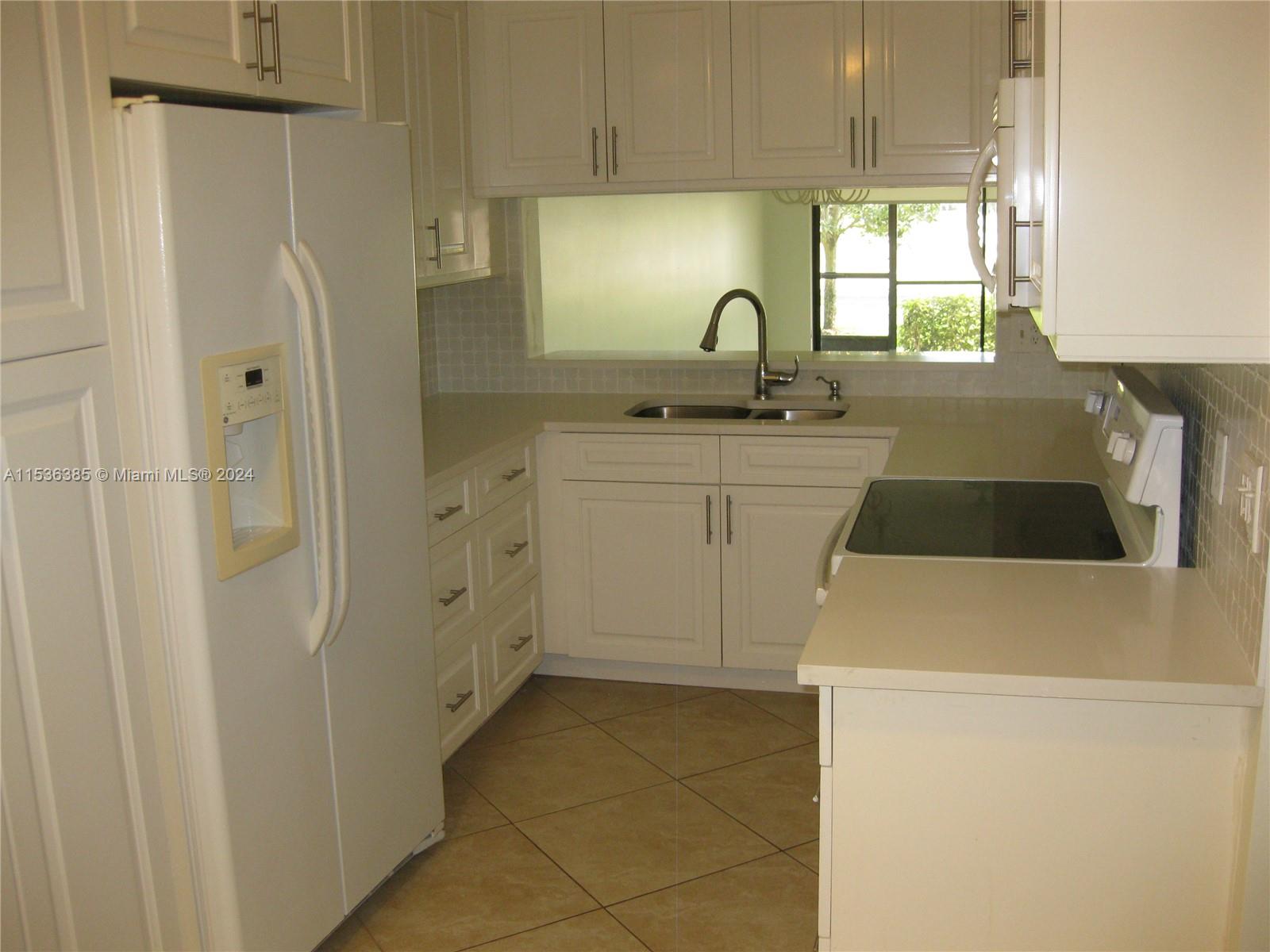 1501 Pinecrest Cir F Property Photo 11