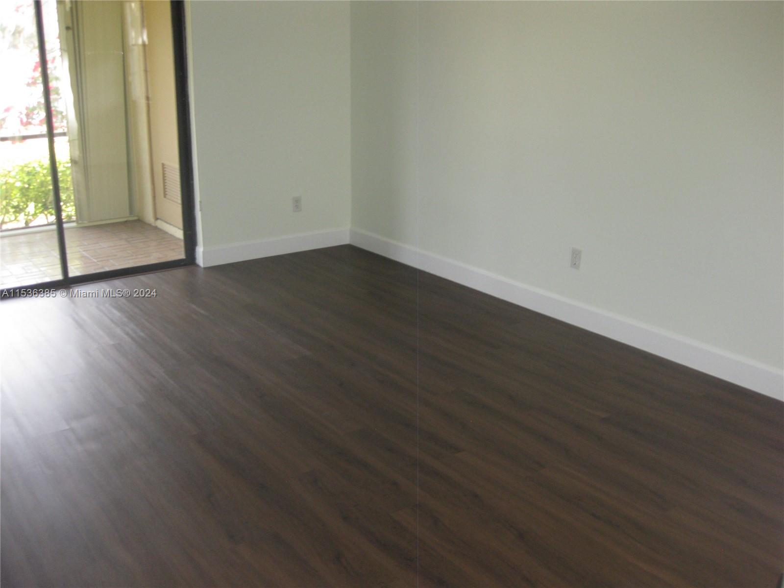 1501 Pinecrest Cir F Property Photo 12