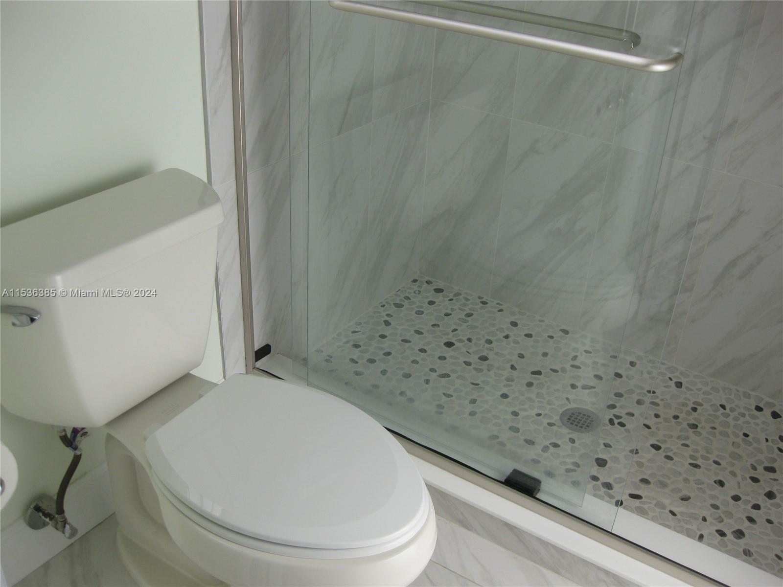 1501 Pinecrest Cir F Property Photo 15