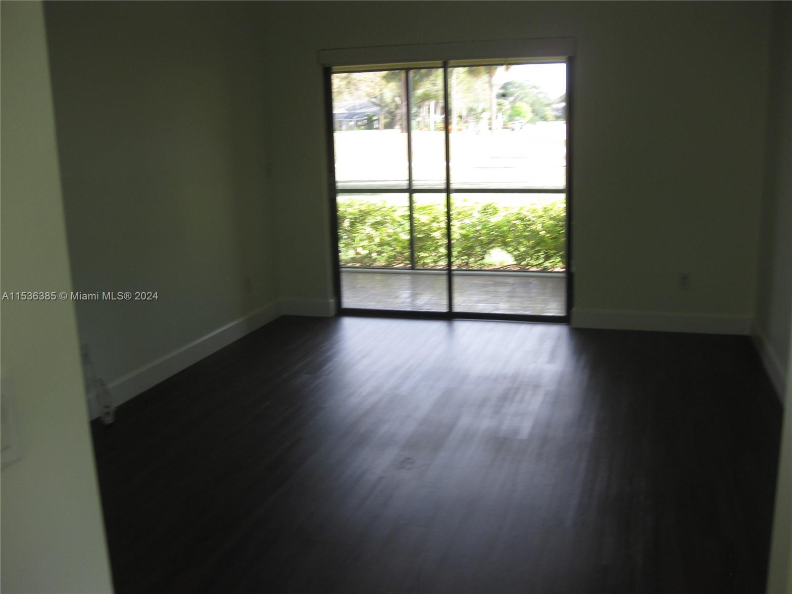 1501 Pinecrest Cir F Property Photo 17