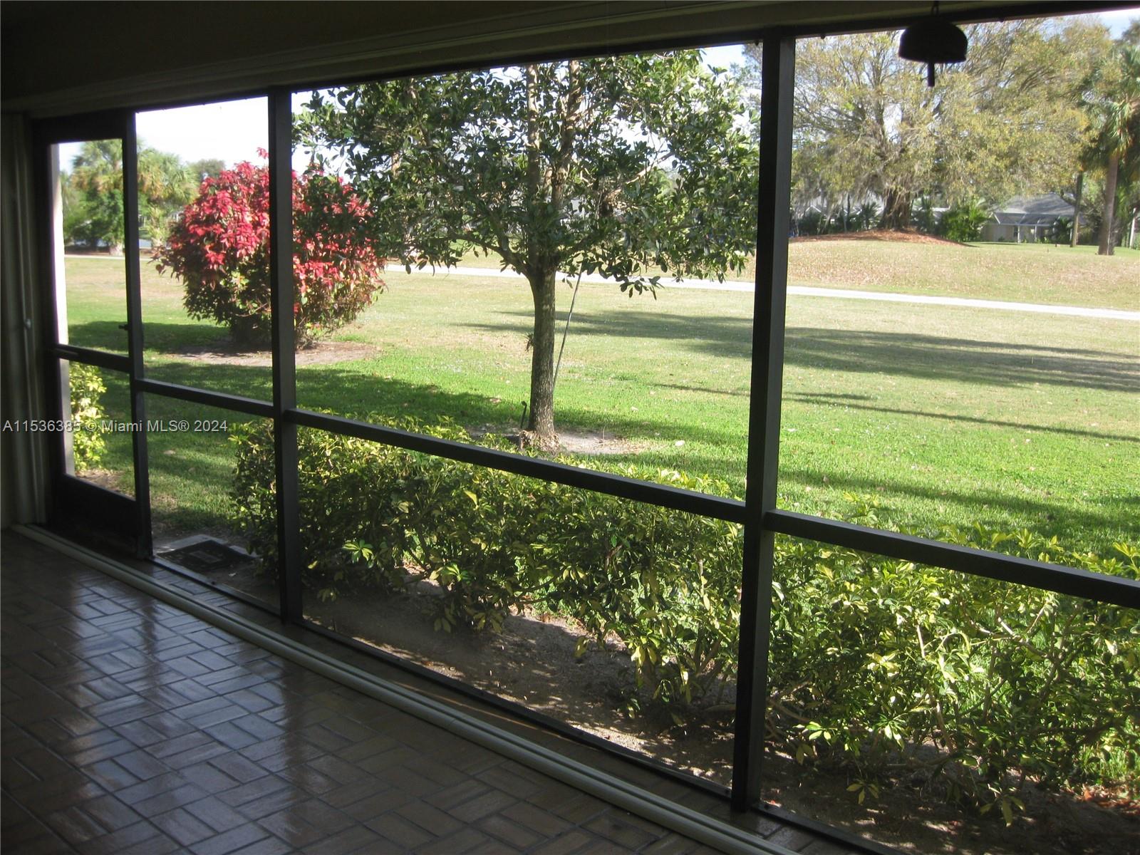 1501 Pinecrest Cir F Property Photo 28