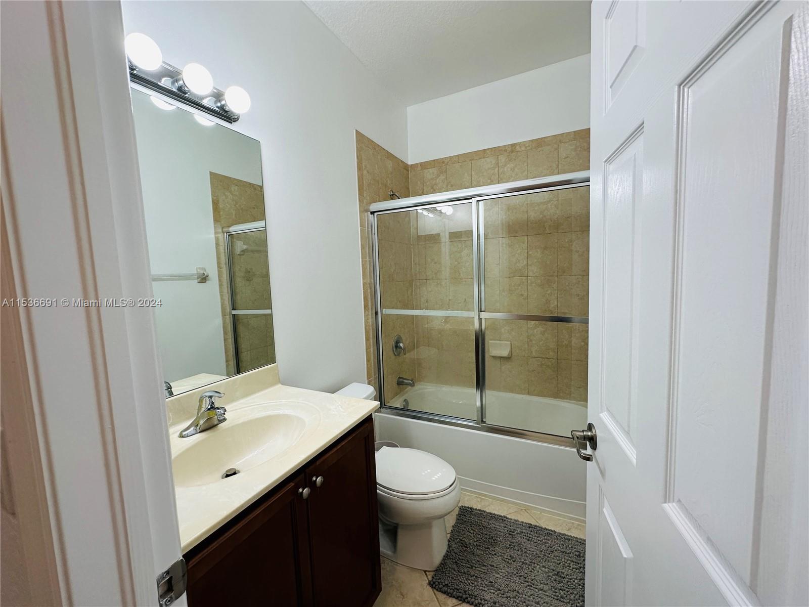 8774 Nw 112th Pl Property Photo 27