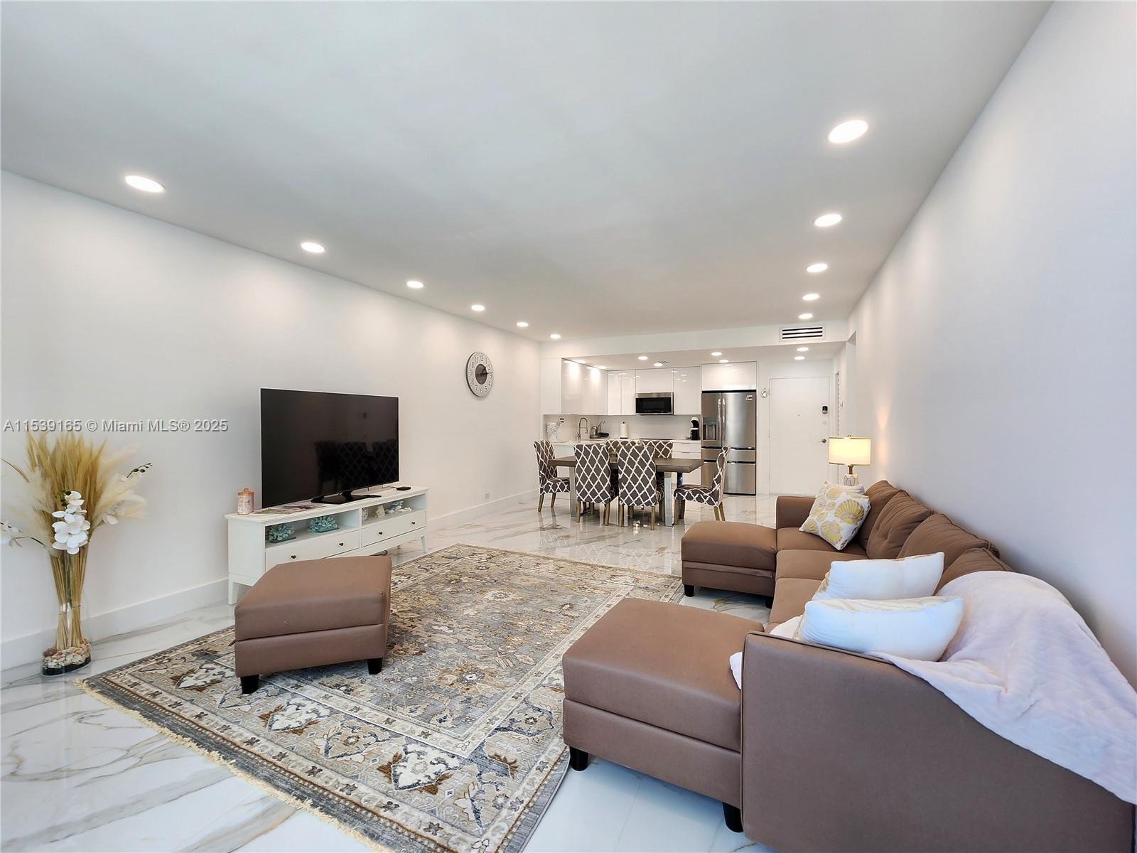 3505 S Ocean Dr 1509 Property Photo 5