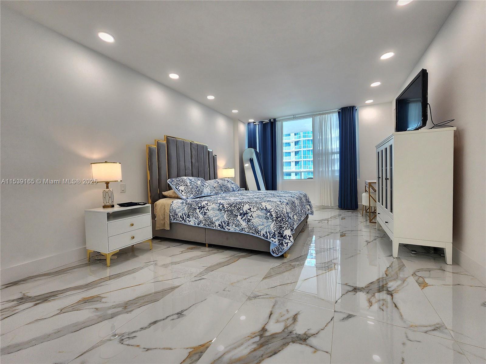3505 S Ocean Dr 1509 Property Photo 12