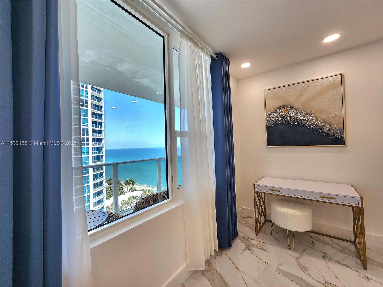 3505 S Ocean Dr 1509 Property Photo 13