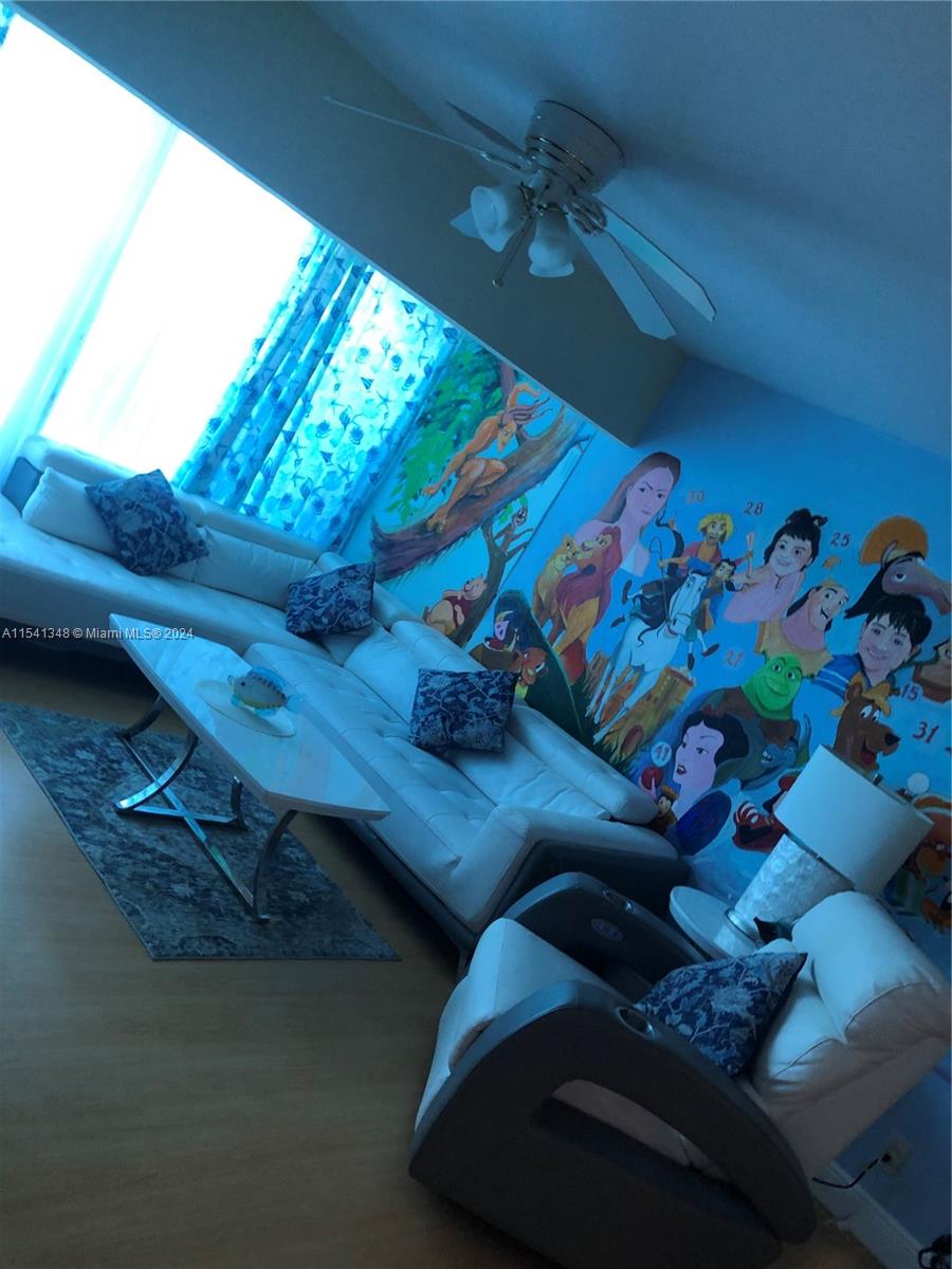 5445 Collins Ave Th2 Property Photo 1