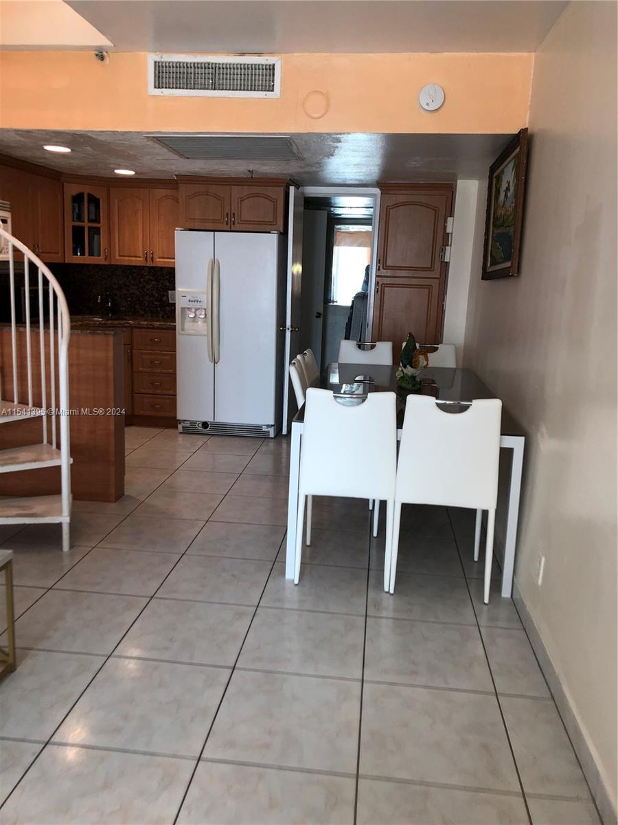 A11541395 Property Photo 3