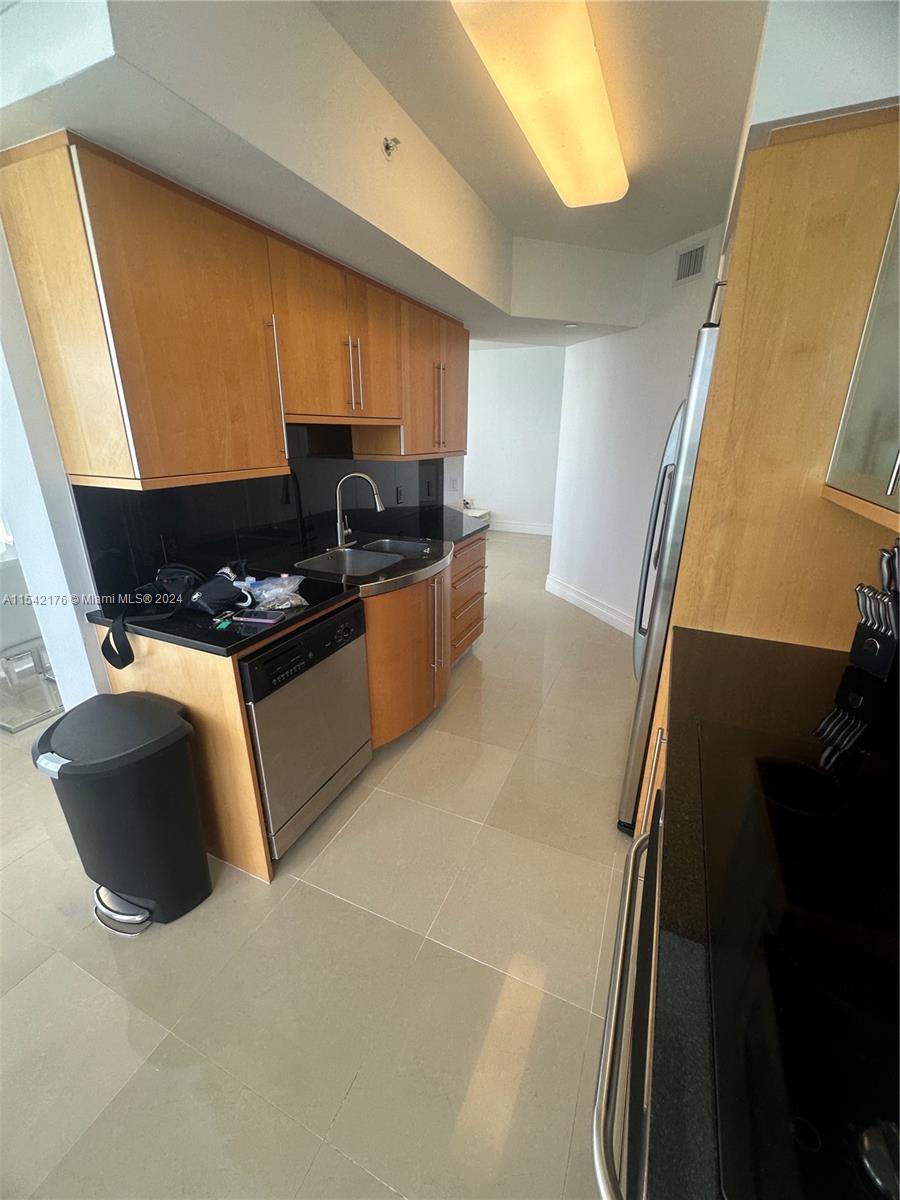 6365 Collins Ave 1703 Property Photo 10