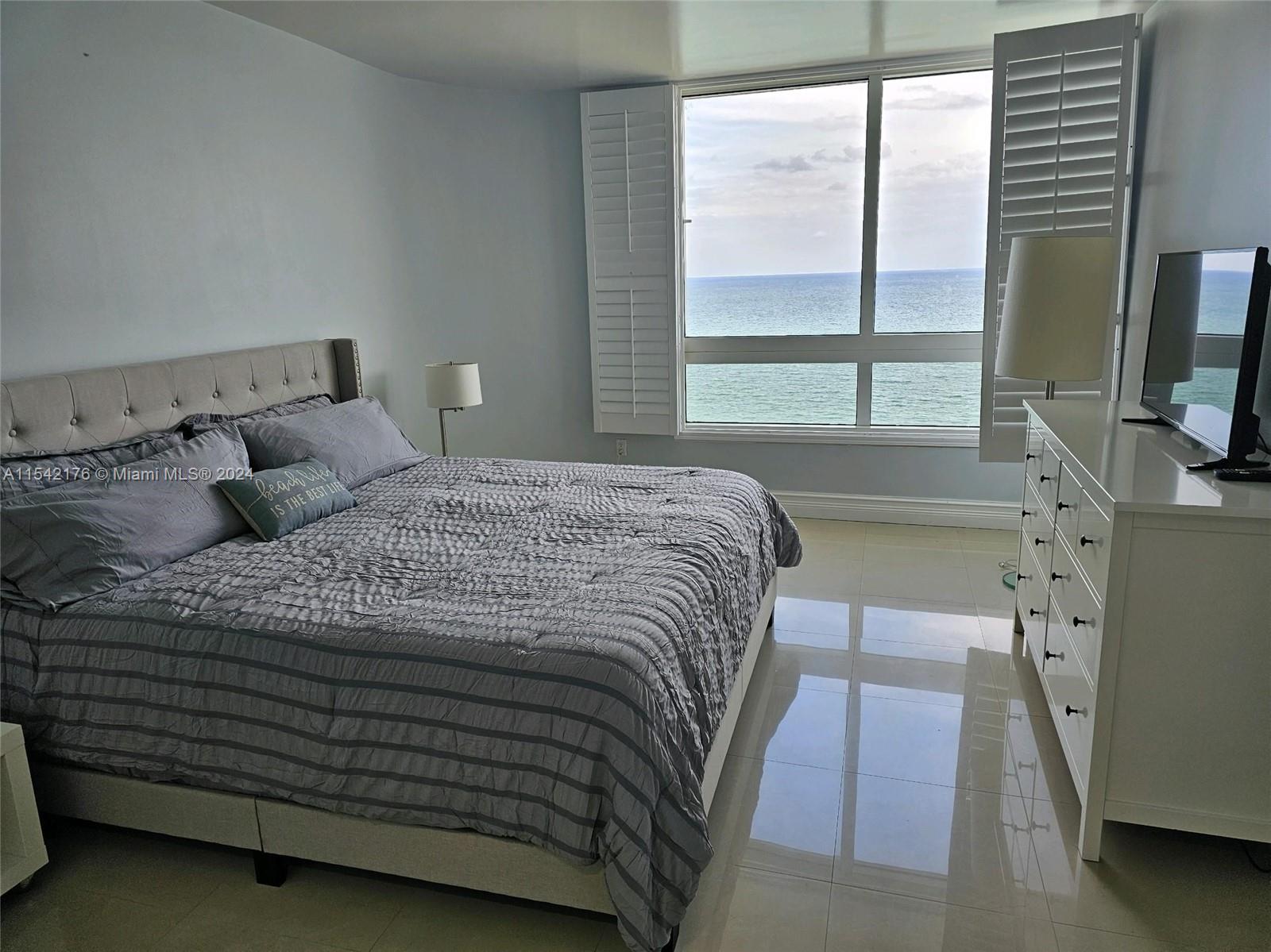 6365 Collins Ave 1703 Property Photo 16