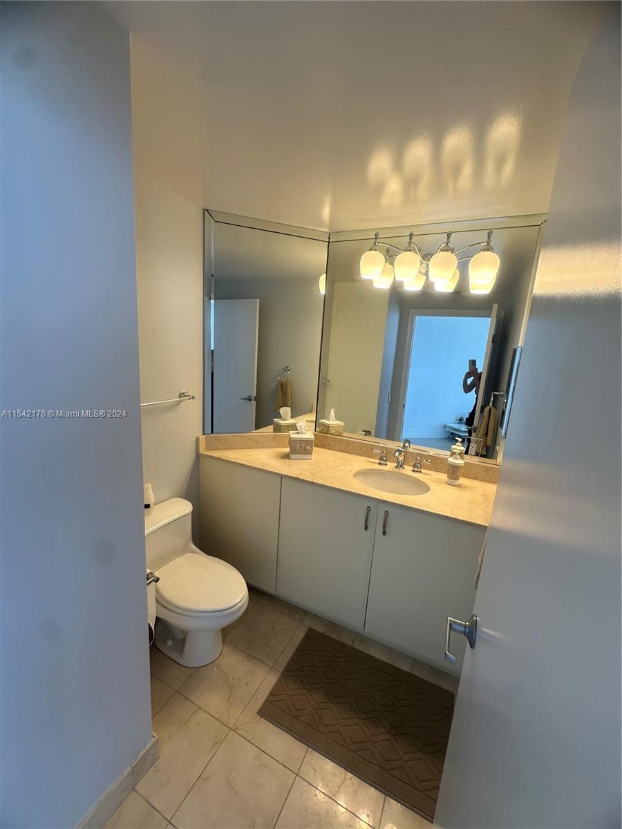 6365 Collins Ave 1703 Property Photo 27