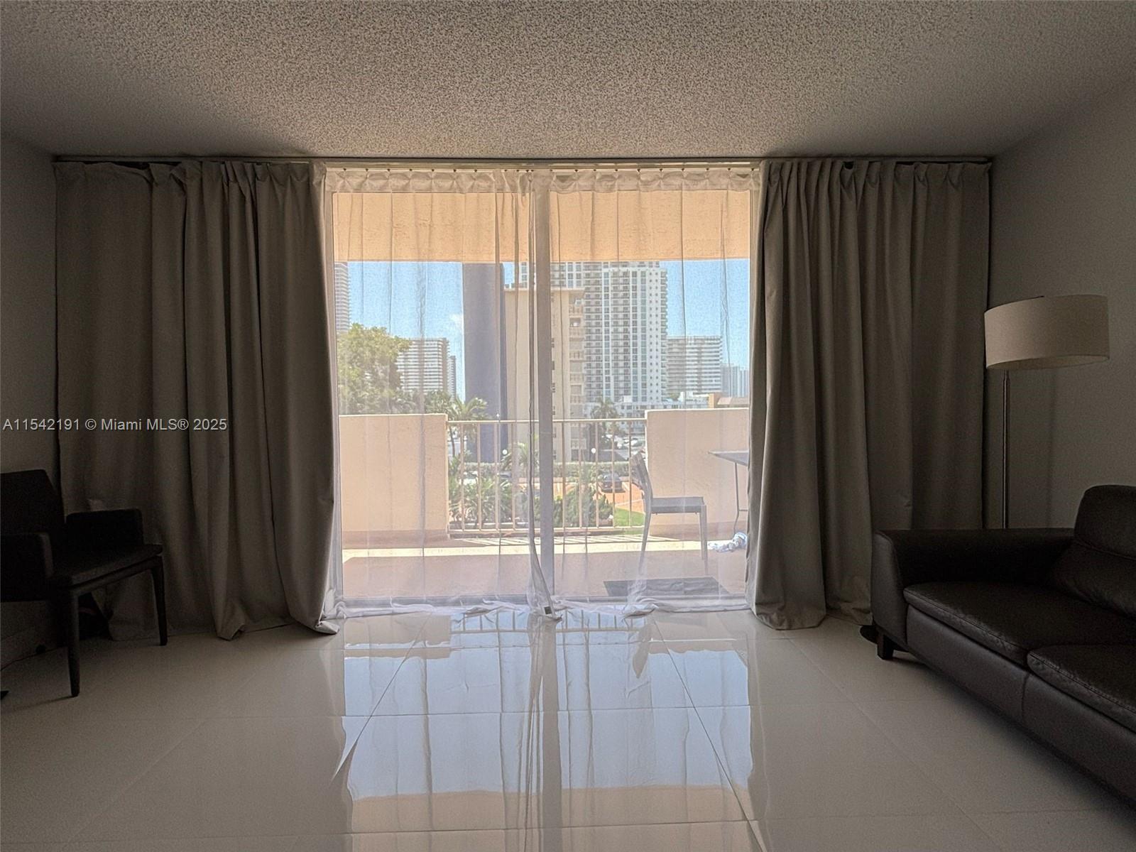 1865 S Ocean Dr 4f Property Photo 8