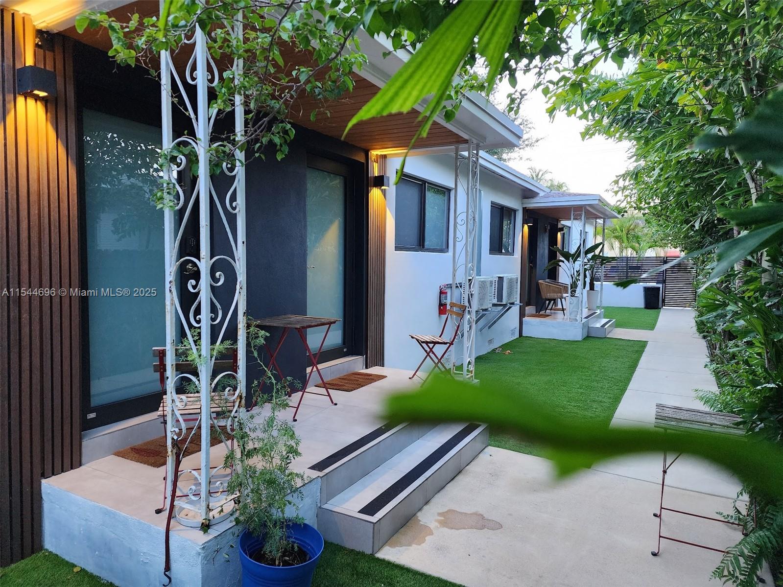 740 Sw 9th St 2 Property Photo 35