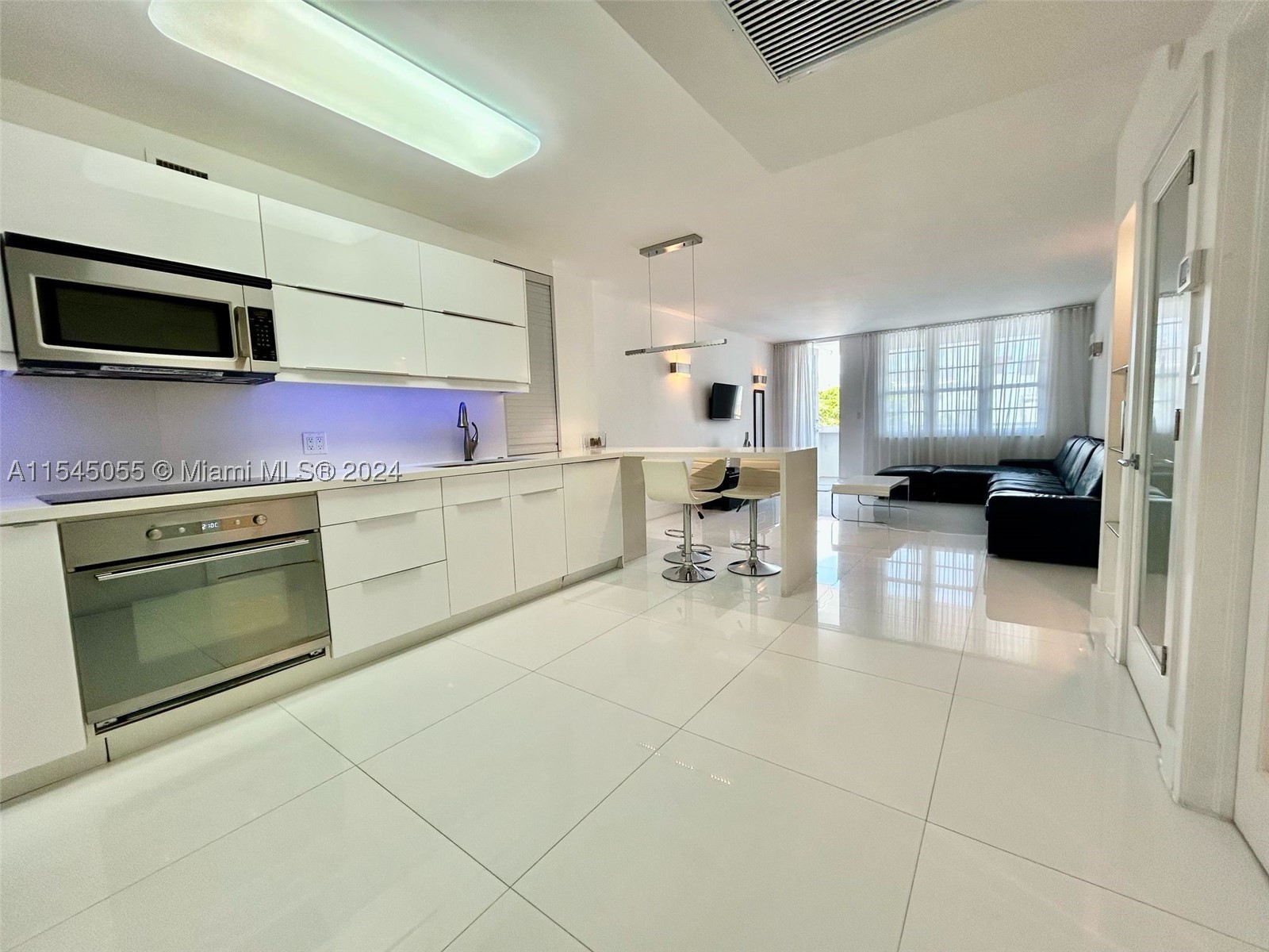 A11545055 Property Photo 3