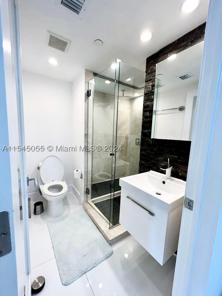 A11545055 Property Photo 15
